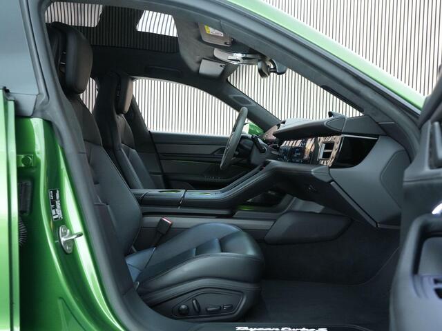 Porsche Taycan Sport Turismo Turbo S 625pk 93 kWh |PTS Mamba green|Burmester|achteras besturing|passenger disp.|pano|carbon ext.|sport chrono|head-up|stoelverkoeling & verwarming|Apple Carplay|memory|