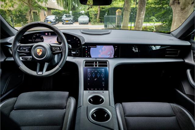 Porsche Taycan 4S Performance 93 kWh Vierwielbesturing Innodrive Matrix Bose