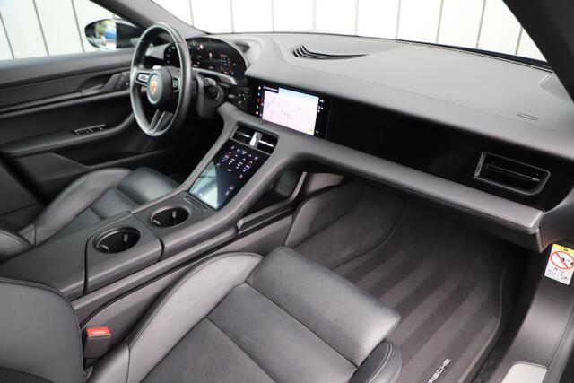 Porsche Taycan Cross Turismo 4 93kWh | 380PK | Panoramadak | Keyless-go | Sfeerverlichting | Bose audio | Matrix-led | 16-weg memory stoelen | 2022.
