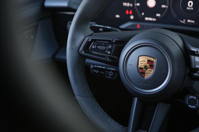 Porsche Taycan Sport Turismo GTS 93 kWh | Burmester | Carbon | Sport Chrono |