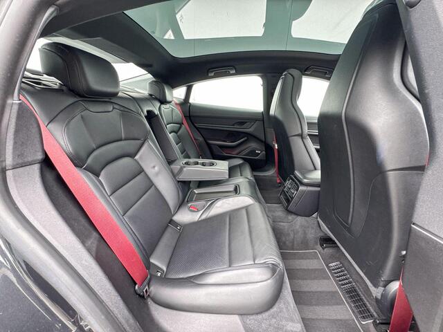 Porsche Taycan 4S Performance | 84 kWh | BOSE Surround | Achterasbesturing | Panoramadak |