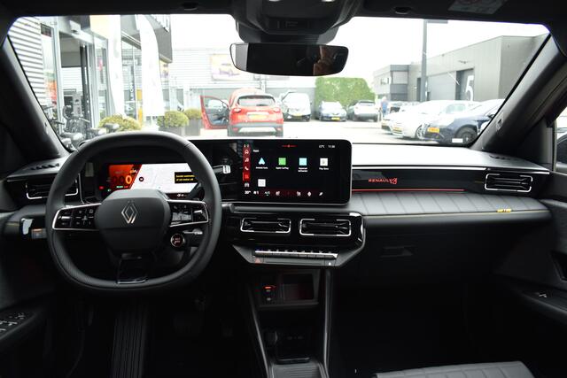 Renault 4 Iconic | Achteruitrijcamera | Elektrisch verwarmbare voorstoelen | Elektronisch geregelde airconditioning