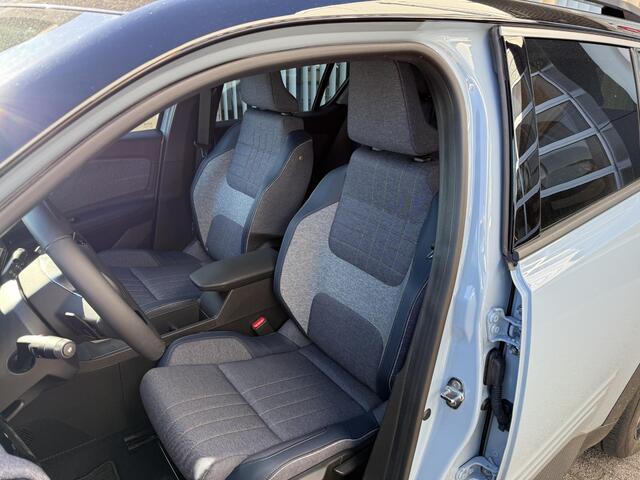 Renault 4 comfort range techno 52 kWh | Demo | Pack Safety & Advanced Driving Assist | Pack Winter |