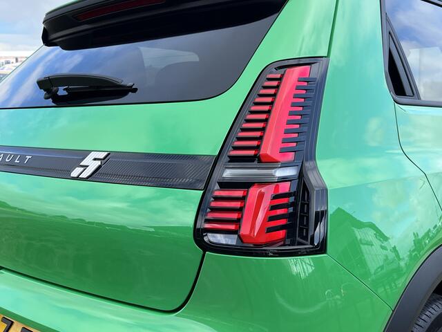 Renault 5 comfort range techno 52 kWh 150 PK / Pack winter / Camera / Stoelverw. + Stuurverw. / Apple Carplay - Android Auto /