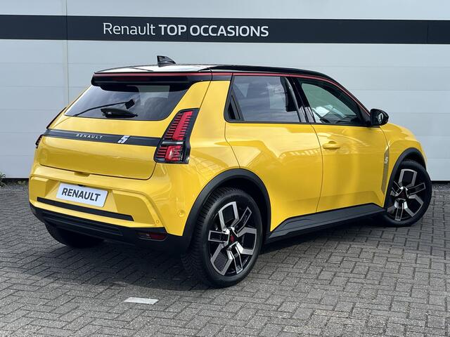 Renault 5 urban range techno 40 kWh | Direct uit voorraad leverbaar! | Pack advanced driving assist | Pack Winter | All-season banden