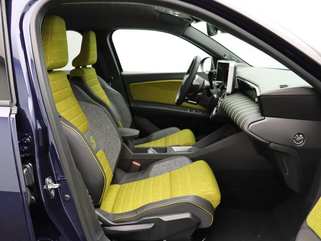 Renault 5 Iconic cinq Comfort range | Achteruitrijcamera | Elektrisch verwarmbare voorstoelen | ISOFIX-bevestigingssysteem voor kinderzitjes op passagiersstoel en op de twee buitenste zitplaatsen achter