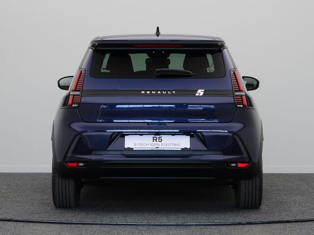 Renault 5 Techno Comfort range | Achteruitrijcamera | ISOFIX-bevestigingssysteem voor kinderzitjes op passagiersstoel en op de twee buitenste zitplaatsen achter | LED-dagrijverlichting met specifiek vormgegeven lichtsignatuur