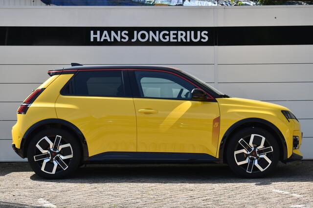 Renault 5 Iconic cinq | Achteruitrijcamera | Elektrisch verwarmbare voorstoelen | ISOFIX-bevestigingssysteem voor kinderzitjes op passagiersstoel en op de twee buitenste zitplaatsen achter