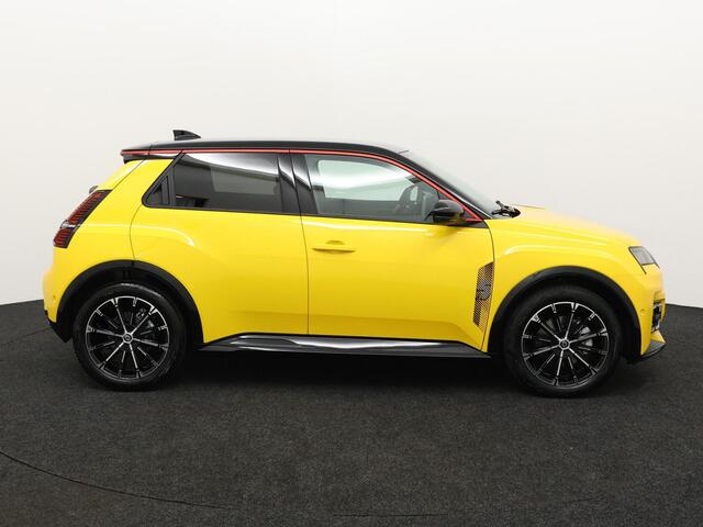 Renault 5 comfort range iconic cinq 52 kWh / STOEL- & STUURVERWARMING / DODEHOEK DETECTIE / PARKEERSENSOREN + CAMERA / APPLE- & ANDROID AUTO incl. NAVIGATIE /