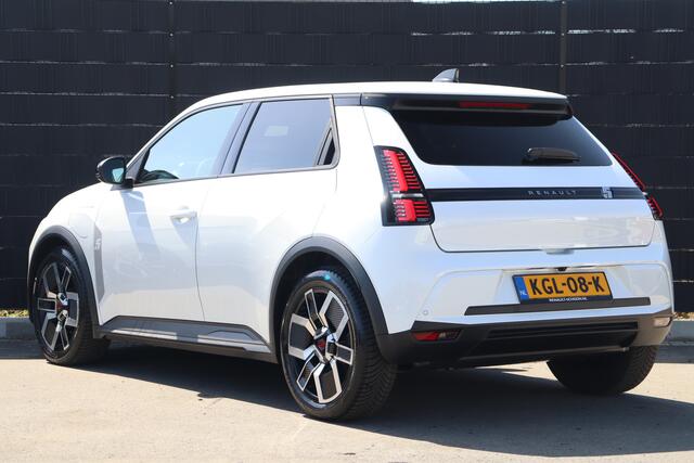 Renault 5 comfort range techno 52 kWh EV | Demo | 5 jaar garantie | Adap. Cruise | Camera | Navigatie | Warmtepomp