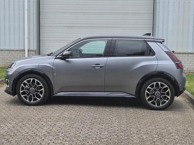 Renault 5 comfort range Roland-Garros 52 kWh / Afneembare Trekhaak / Harman Kardon / 360 Camera / Stoel & Stuurwiel Verwarming /