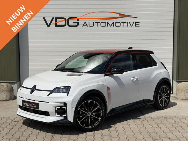 Renault 5 comfort range iconic cinq 52 kWh SOH 99% / Snellader / Navigatie / 18" / Harman Kardon / Adaptive cruise / Parkeer Camera / Clima / Keyless / R5 dak