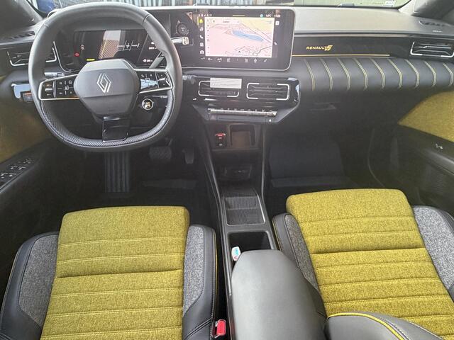 Renault 5 comfort range iconic cinq 52 kWh / SOH 99% / Snellader / Navigatie / 18" / Harman Kardon / Adaptive cruise / Parkeer Camera / Clima / Keyless