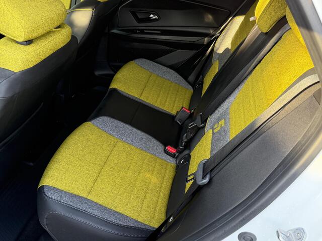 Renault 5 comfort range iconic cinq 52 kWh / SOH 99% / Snellader / Navigatie / 18" / Harman Kardon / Adaptive cruise / Parkeer Camera / Clima / Keyless