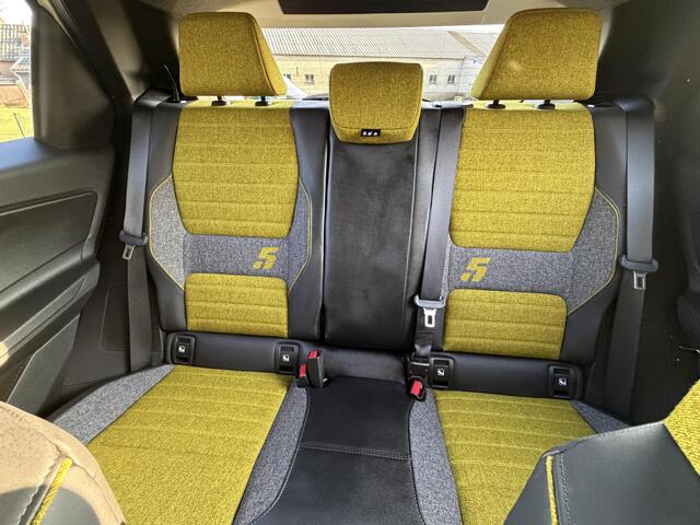 Renault 5 comfort range iconic cinq 52 kWh / SOH 99% / Snellader / Navigatie / 18" / Harman Kardon / Adaptive cruise / Parkeer Camera / Clima / Keyless