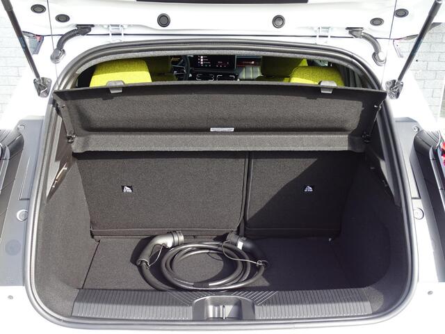 Renault 5 comfort range iconic cinq 52 kWh NU 5 JAAR GARANTIE! / ALL SEASON BANDEN / PACK SAFETY & ADVANCED DRIVING ASSIST