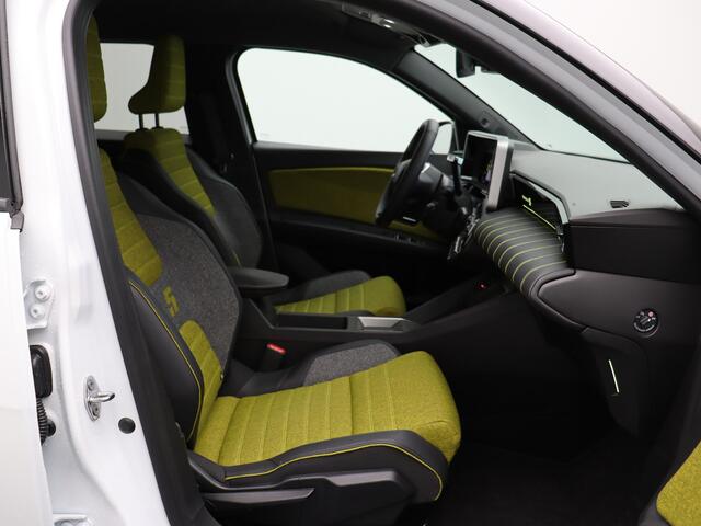 Renault 5 Iconic cinq Comfort range | Achteruitrijcamera | Elektrisch verwarmbare voorstoelen | ISOFIX-bevestigingssysteem voor kinderzitjes op passagiersstoel en op de twee buitenste zitplaatsen achter
