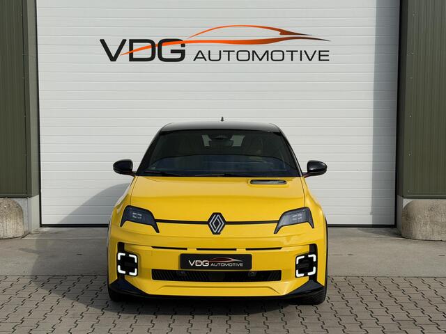 Renault 5 comfort range iconic cinq 52 kWh / SOH 98% / Snellader / Navigatie / 18" / Harman Kardon / Adaptive cruise / Parkeer Camera / Clima / Keyless