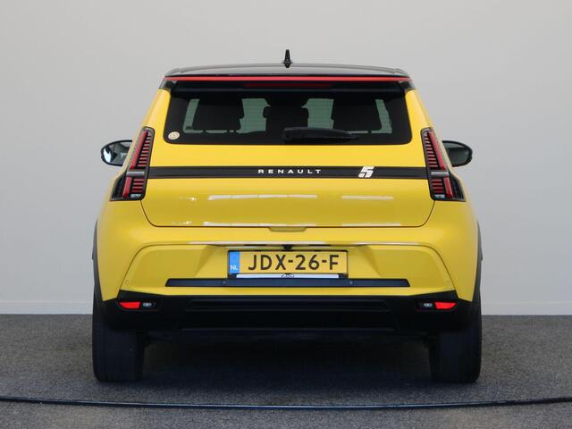 Renault 5 comfort range techno 52 kWh | Stoel- en stuurwielverarming | 18" chrono LMV | Achteruitrijcamera |
