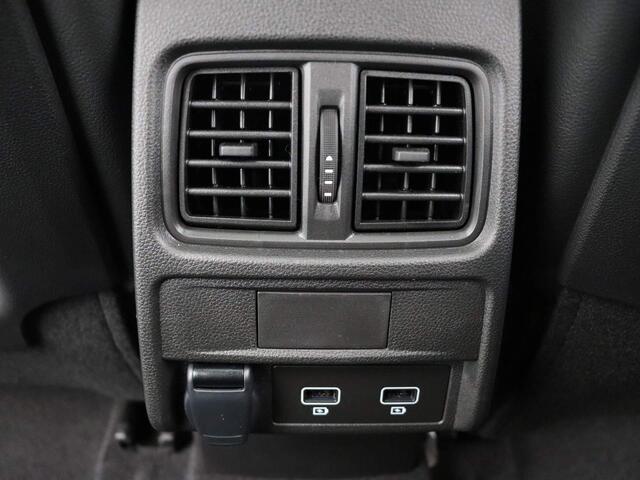 Renault Arkana 1.6 E-Tech hybrid 145 E-Tech engineered | NL-auto | Panoramadak | Leder | Elektrisch verstelbare stoelen | Bose audio | 9,3 inch | Stoel en stuur verwarming |