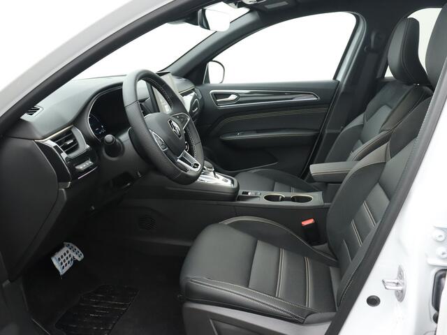 Renault Arkana E-Tech hybrid 145PK E-Tech engineered / PANORAMADAK / BOSE / NAVIGATIE