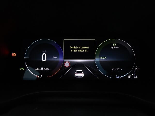Renault Arkana E-Tech hybrid 145PK E-Tech engineered / PANORAMADAK / BOSE / NAVIGATIE