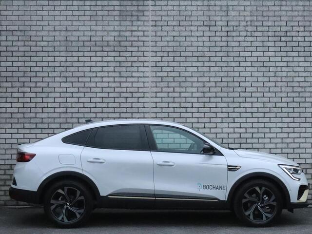 Renault Arkana 1.6 E-Tech hybrid 145 E-Tech engineered | Navigatie | Stoelverwarming | Leder/Alcantara bekleding | 18" LM velgen