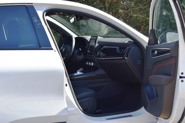 Renault Arkana 1.6 E-Tech Hybrid 145 R.S. Line CAMERA, VIRTUAL COCKPIT, KEYLESS, LEDER, ELEKT.STOELEN, LED, STUUR/STOELVERW