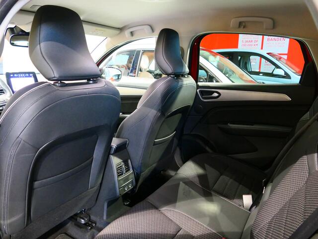 Renault Arkana 1.6 E-Tech Hybrid 145 Intens - Afneembare trekhaak, allseasons, dode hoek