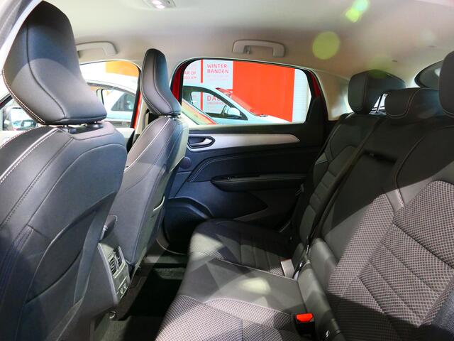 Renault Arkana 1.6 E-Tech Hybrid 145 Intens - Afneembare trekhaak, allseasons, dode hoek