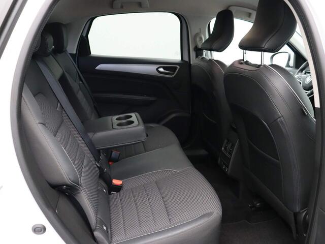 Renault Arkana E-Tech Hybrid 145pk Intens | Adaptieve cruise control | Parkeerassistent | Apple carplay |
