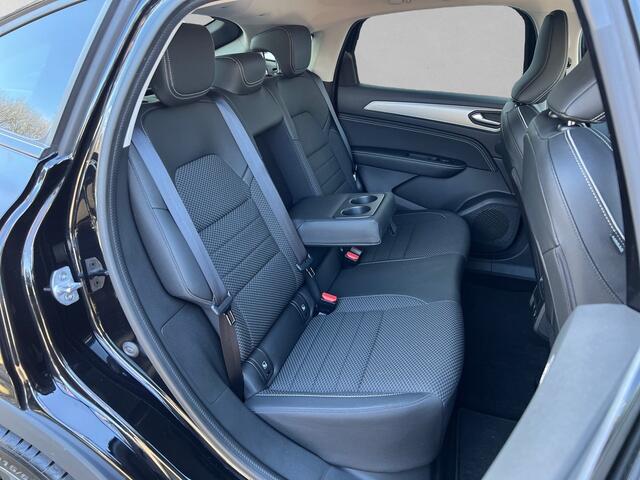 Renault Arkana 1.6 E-Tech full hybrid 145 techno CAMERA / SIDESTEPS / RS WIELEN / STOEL EN STUURVERWARMING / BLACK PACK