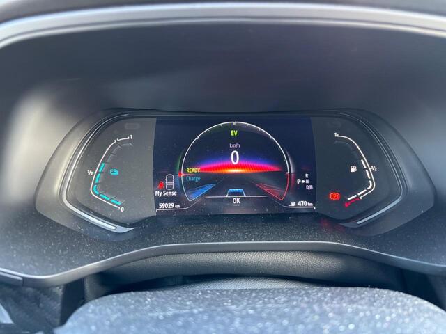 Renault Arkana 1.6 E-Tech Hybrid 145 R.S. Line | Achteruitrijcamera | Cruise control | Klimaatregeling | Navigatie | Parkeersensoren | Stoelverwarming | Lichtmetalen velgen | Metallic lak