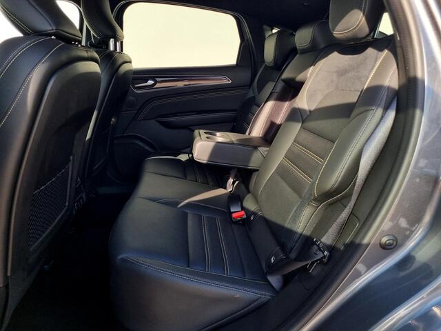 Renault Arkana 1.6 E-Tech hybrid 145 E-Tech engineered Automaat / Bose Audio / Lederen/Alcantara Bekleding / Cruise Control Adaptief / Dodehoekdetectie