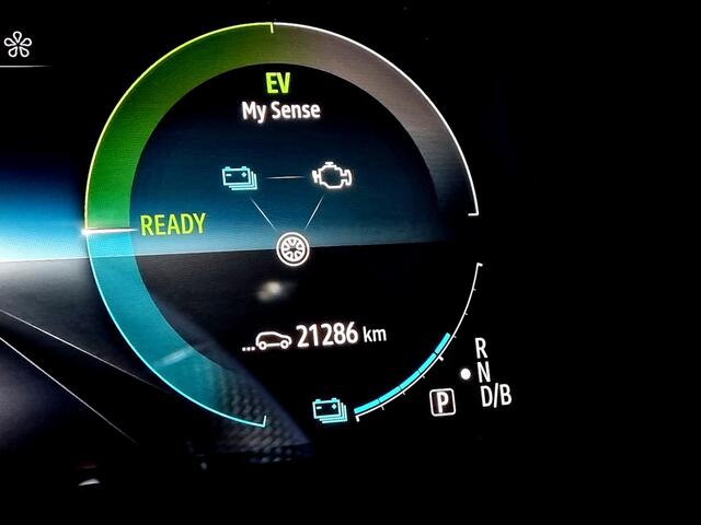 Renault Arkana 1.6 E-Tech hybrid 145 E-Tech engineered Automaat / Bose Audio / Lederen/Alcantara Bekleding / Cruise Control Adaptief / Dodehoekdetectie