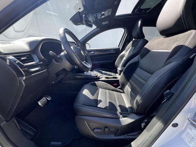 Renault Arkana 1.6 E-Tech hybrid 145 E-Tech engineered Automaat / Dealer onderhouden / Schuif-kanteldak / Stuur- en stoelverwarming / Navigatie groot scherm / Parkeerassistent / Apple Carplay Android Auto / 18" LM wielen /