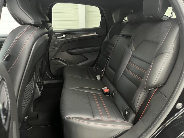 Renault Arkana 1.3 TCe 140 R.S. Line / Stoel- en Stuurverwarming / Groot Scherm met Navigatie / Camera / Digitaal Dashboard / Apple Carplay/Android Auto /