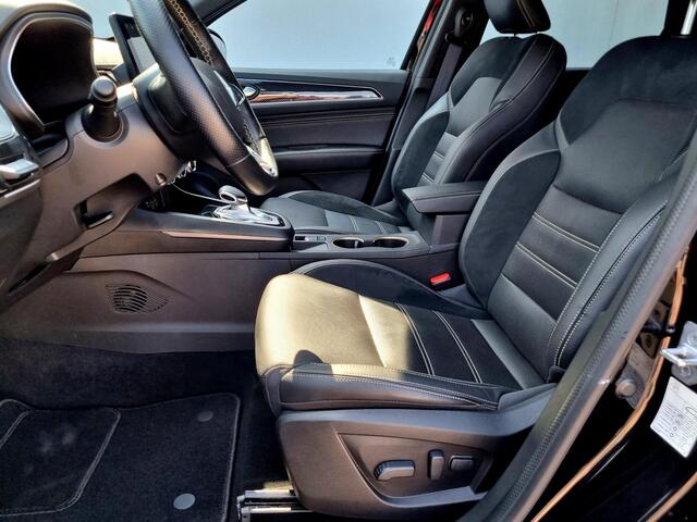 Renault Arkana 1.6 E-Tech hybrid 145 E-Tech engineered Automaat / Bose Audio / Lederen/Alcantara Bekleding / Cruise Control Adaptief / Dodehoekdetectie