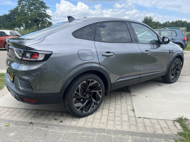 Renault Arkana 1.6 E-Tech full hybrid 145 PK esprit Alpine /Pano dak / Trekhaak afnb./ 360 Camera / Stoelverw. +Stuurverw. / Apple Carplay - Android Auto / 18'LMV /