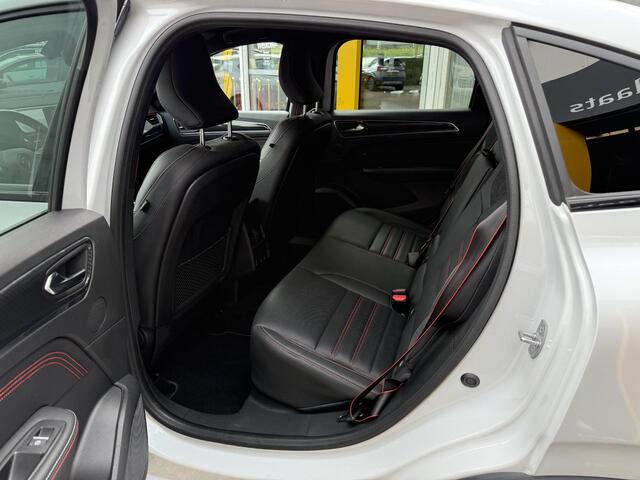 Renault Arkana 1.6 E-Tech Hybrid 145 R.S. Line | NAP | 1e eigenaar | Trekhaak | 100% dealer onderhouden | Achteruitrijcamera | Stoel & stuur verwarming | Navigatie | DAB | LED | Cruise | Clima |