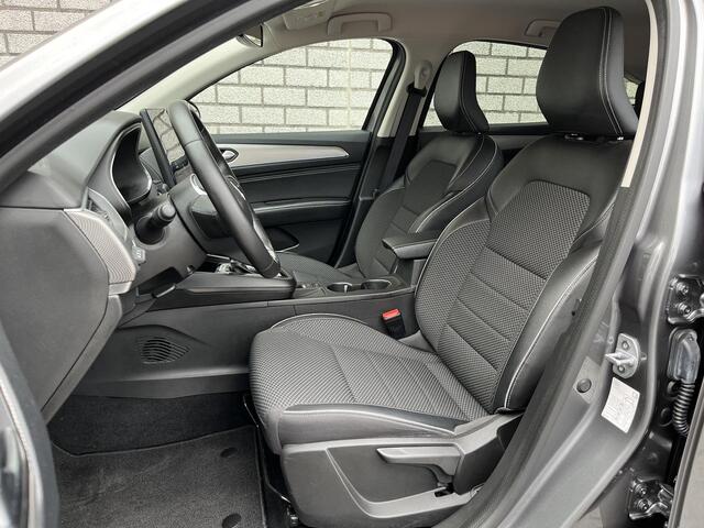 Renault Arkana 1.6 E-Tech Hybrid 145 Intens | Afneembare trekhaak | Achteruitrijcamera | Apple CarPlay / Android Auto | Navigatie |