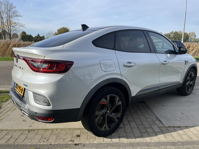 Renault Arkana 1.6 E-Tech Hybrid 145 PK R.S. Line / Apple Carplay - Android Auto / Camera / Stoelverw. + Stuurverw,. / Keyless / 18'' LMV /