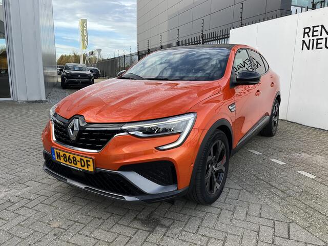 Renault Arkana 1.6 E-Tech Hybrid 145 R.S. Line / CAMERA / LEDEREN BEKLEDING / GROOT SCHERM NAVIGATIE / PARKEERSENSOREN / BLINDSPOT / APPLE CARPLAY / ANDROID AUTO