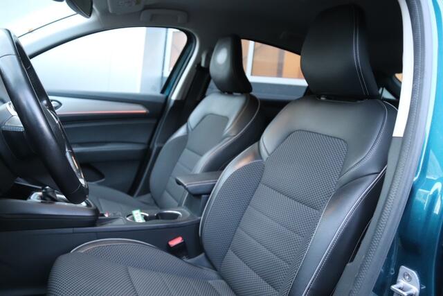 Renault Arkana 1.6 E-Tech Hybrid 145 Intens, Camera, Navi, Cruise