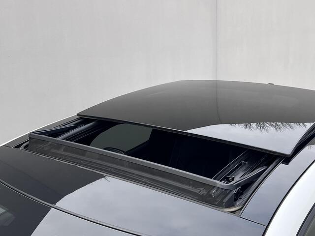 Renault Arkana 1.6 E-Tech full hybrid 145 esprit Alpine / Fabrieksgarantie tot 04-2026* / Dealer onderhouden / Elektrische stoelen / Elektrisch glazen schuifdak / Stuur- en stoelverwarming / Camera / 19" LM wielen /