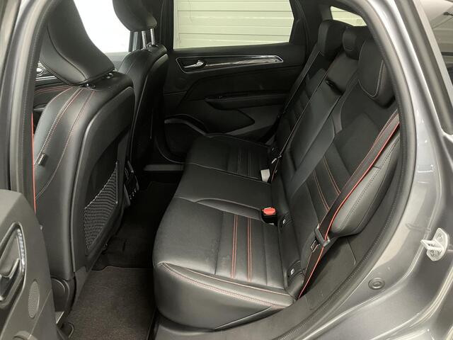 Renault Arkana 1.6 E-Tech hybrid 145 R.S. Line / Lederen Bekleding / Groot Scherm / Navigatie / Camera / Elektrische Stoelverstelling / Stoelverwarming /