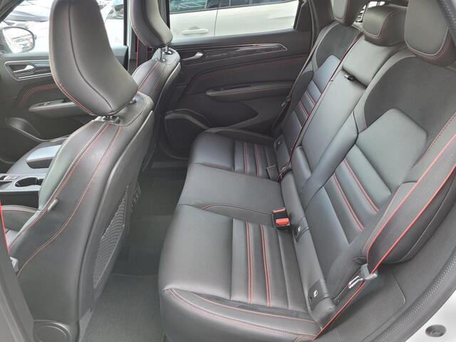 Renault Arkana 1.6 E-Tech Hybrid 145 R.S. Line | Schuif/Kantel-Dak | Bose | Winter Pack | Side Steps