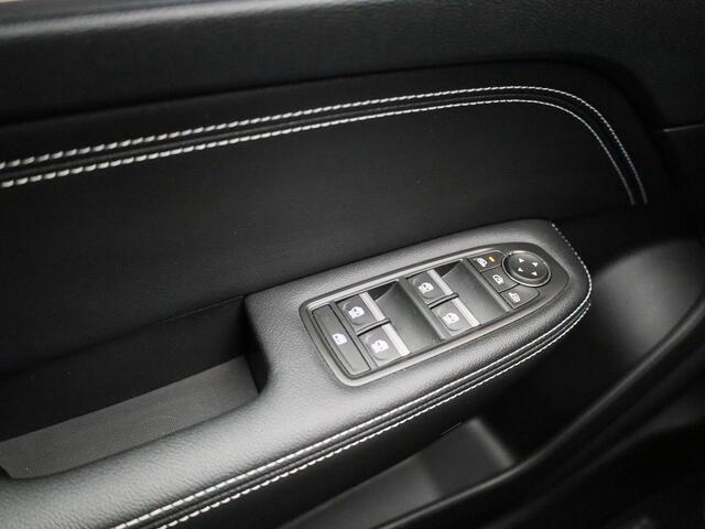 Renault Arkana 1.6 E-Tech hybrid 145 techno | Adaptieve Cruise Control incl. Stuurhulp | Blind Spot Warning | Camera | PDC Rondom | 9,3" Full-Map Navigatie | Keyless | LED-Verlichting | Draadloze Smartphonelader | Apple Carplay & Android Auto