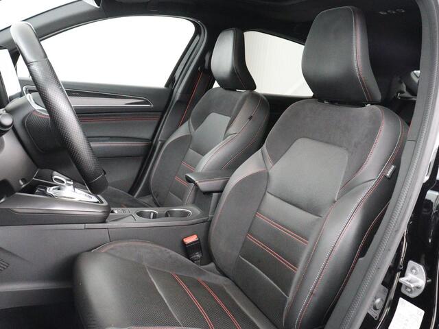 Renault Arkana 1.6 E-Tech Hybrid 145 R.S. Line | Panoramadak | Leder/Alcantara | Trekhaak | Stoelverwarming | Adaptive cruise | Camera | Carplay | Keyless | Park Assist | Full LED | Navigatie