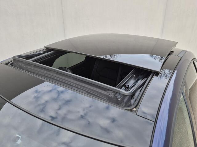 Renault Arkana 1.6 E-Tech full hybrid 145 esprit Alpine Automaat / Dealer onderhouden / Panorama schuifdak / Achteruitrijcamera / Elektrische stoelen / Stuur- & Stoelverwarming / Adaptief cruise control / Apple Carplay Android Auto /